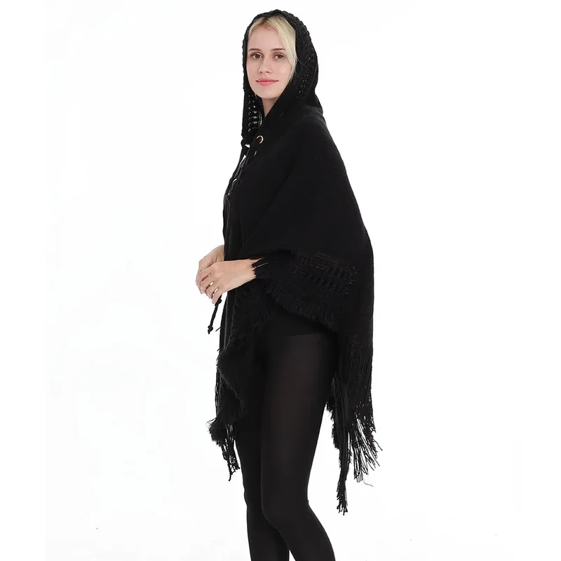 Cape Crochet Capuche Franges élégance Urbaine