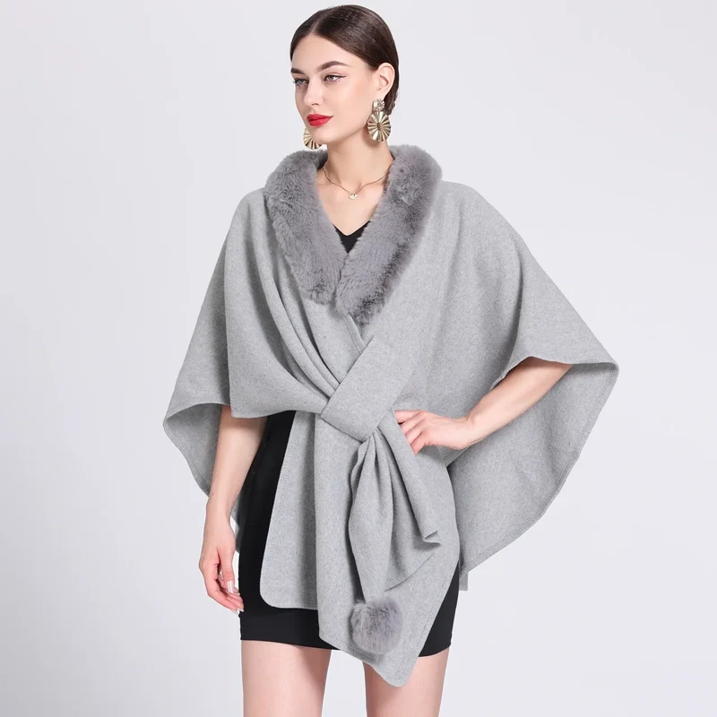Cape Fourrure Chic