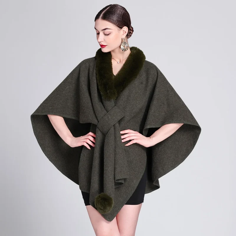 Cape Fourrure Chic