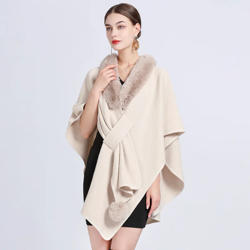 Cape Fourrure Chic