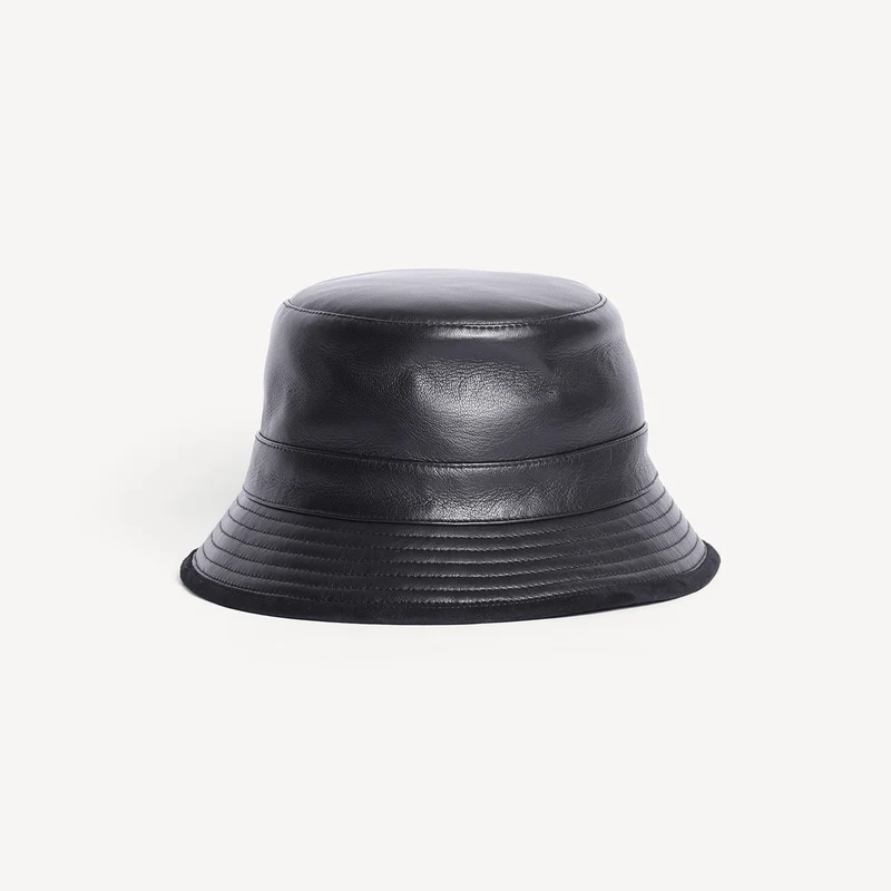 Bob en cuir noir