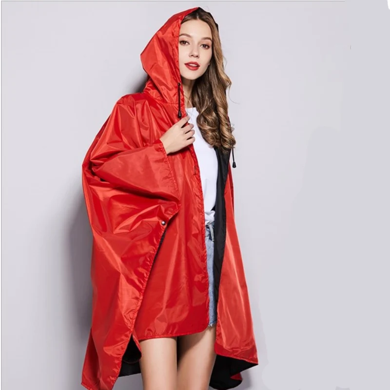 Poncho Pluie Noir & Rouge Femme
