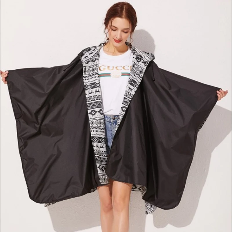 Poncho Pluie Noir & Blanc Femme