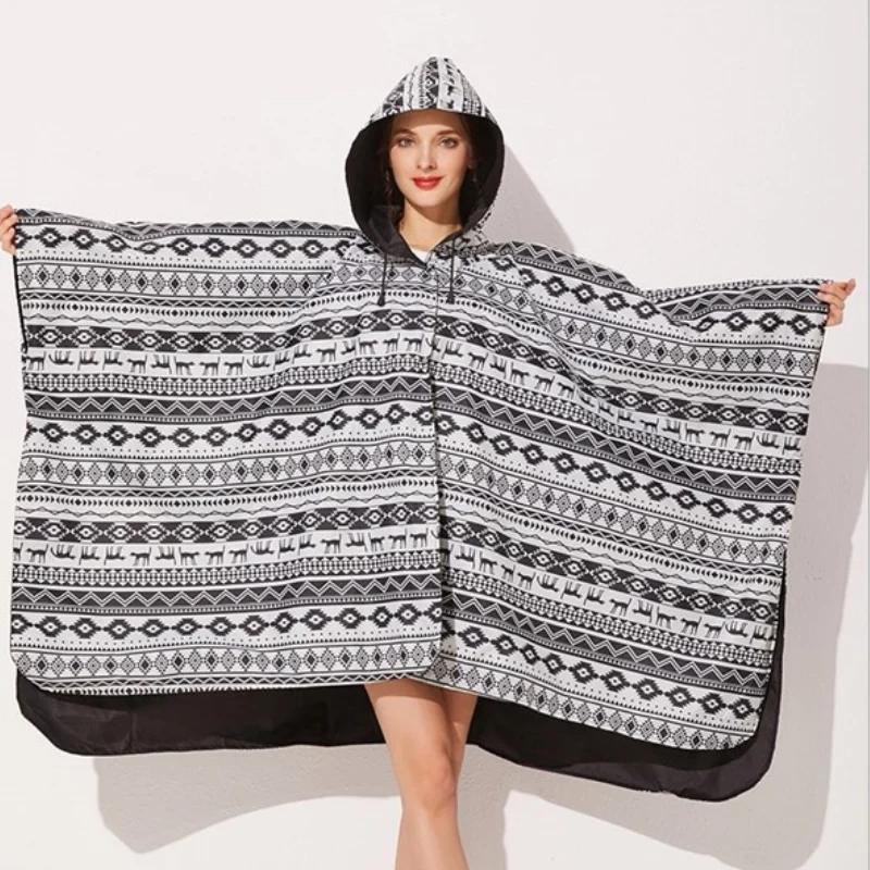 Poncho Pluie Noir & Blanc Femme
