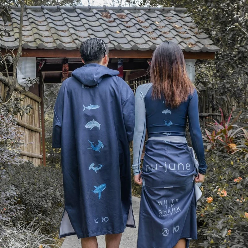 Poncho Surf Shark