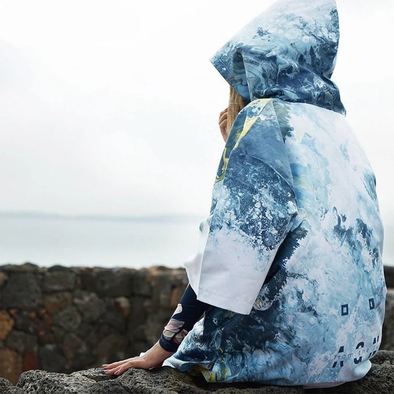 Poncho Surf Wave