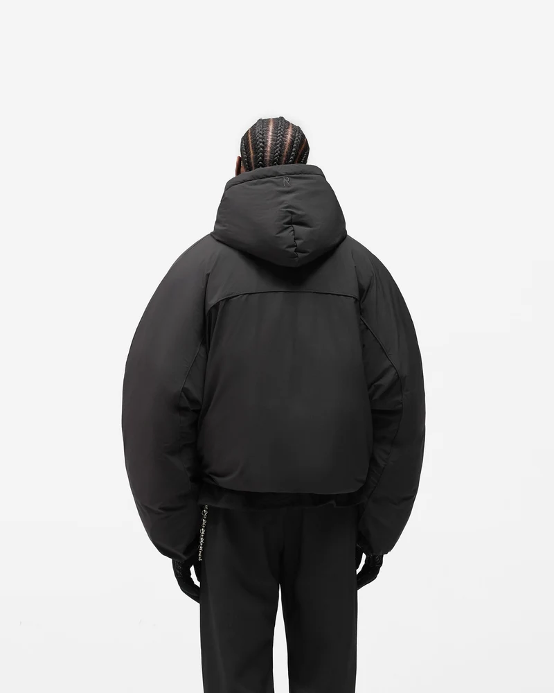 Arch Pullover Puffer - Jet Black