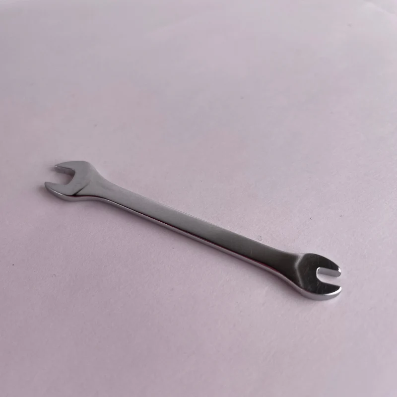Clé plate pour écrou 5.5