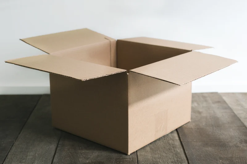 EMBALLAGE EN CARTON RECYCLÉ, STCIKER & MOT MANUSCRIT