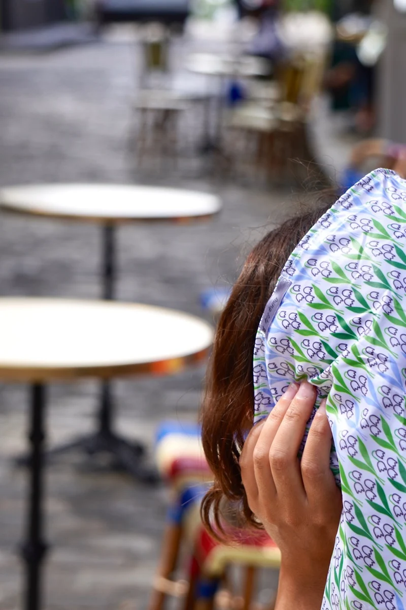 FOULARD MUGUET FOND BLANC