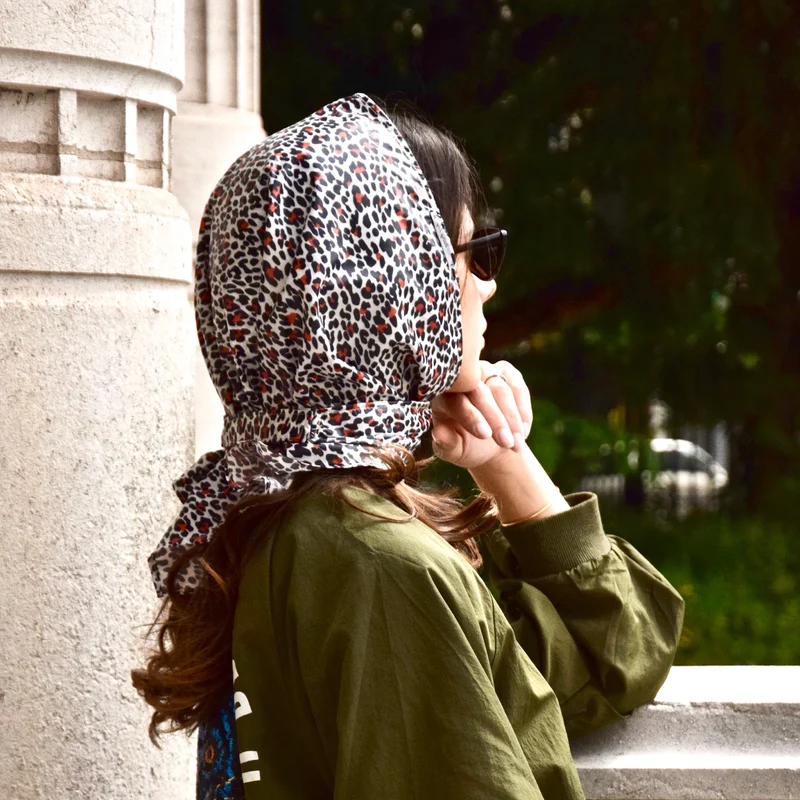 FOULARD PANTHÈRE MARRON