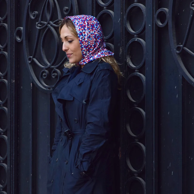 FOULARD GÉOMÉTRIQUE BLEU BLANC ROUGE