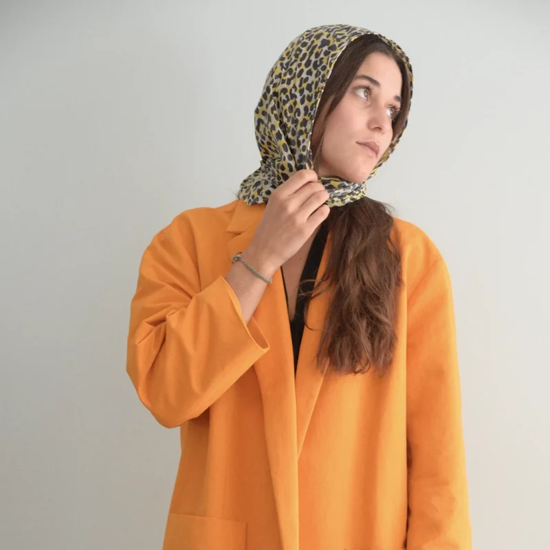 ÉCHARPE PANTHÈRE JAUNE