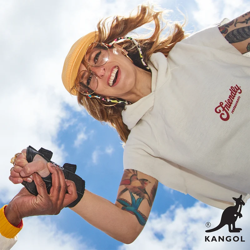 Casquette Plate en Tropic 504 Ventair abricot KANGOL