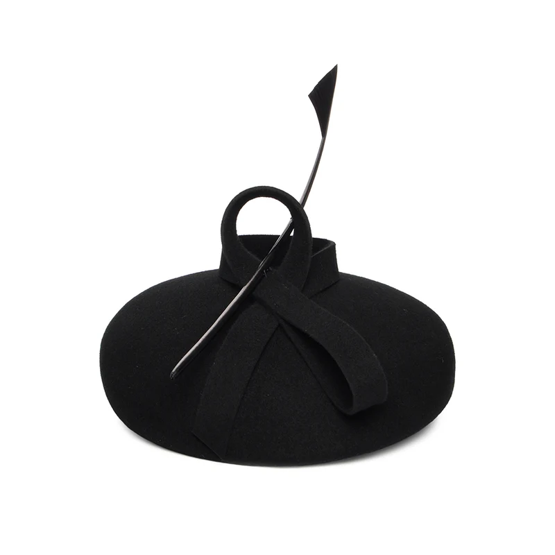 Béret en Laine Feutrée avec Plume noir WHITELEY