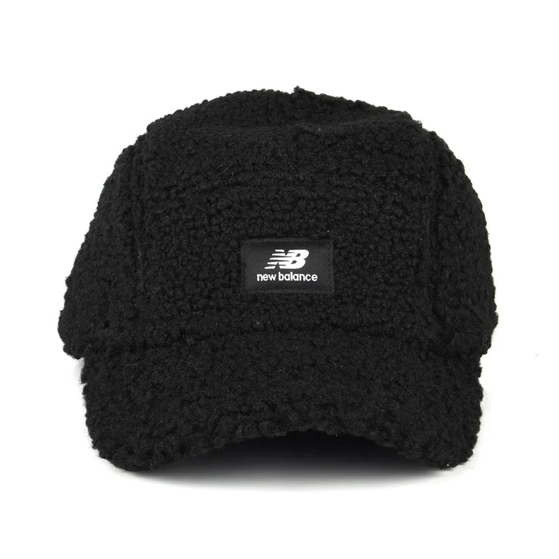 Casquette 5 Panel en Sherpa noir NEW BALANCE