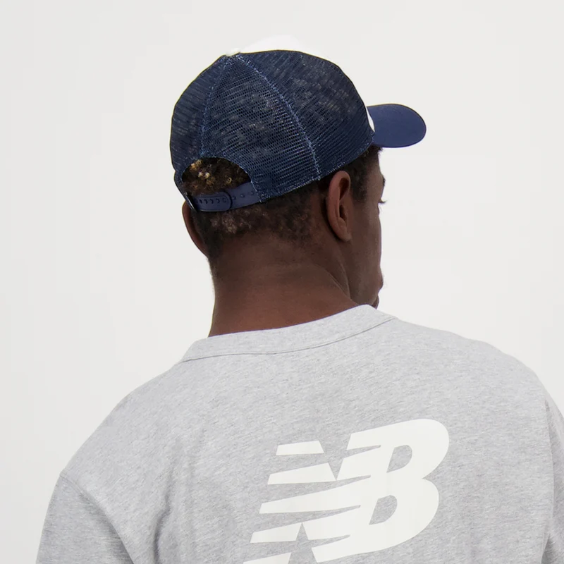 Casquette Trucker Lifestyle Athletics Graphic blanc-bleu marine NEW BALANCE