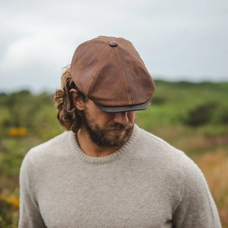 Casquette Plate en Cuir Fulton marron JAXON & JAMES - VENTE EN GROS