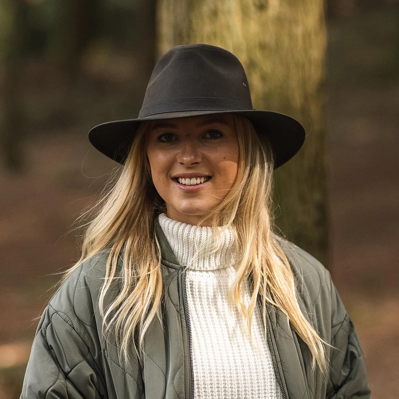 Chapeau Fedora Safari en Toile Cirée olive JAXON & JAMES - VENTE EN GROS