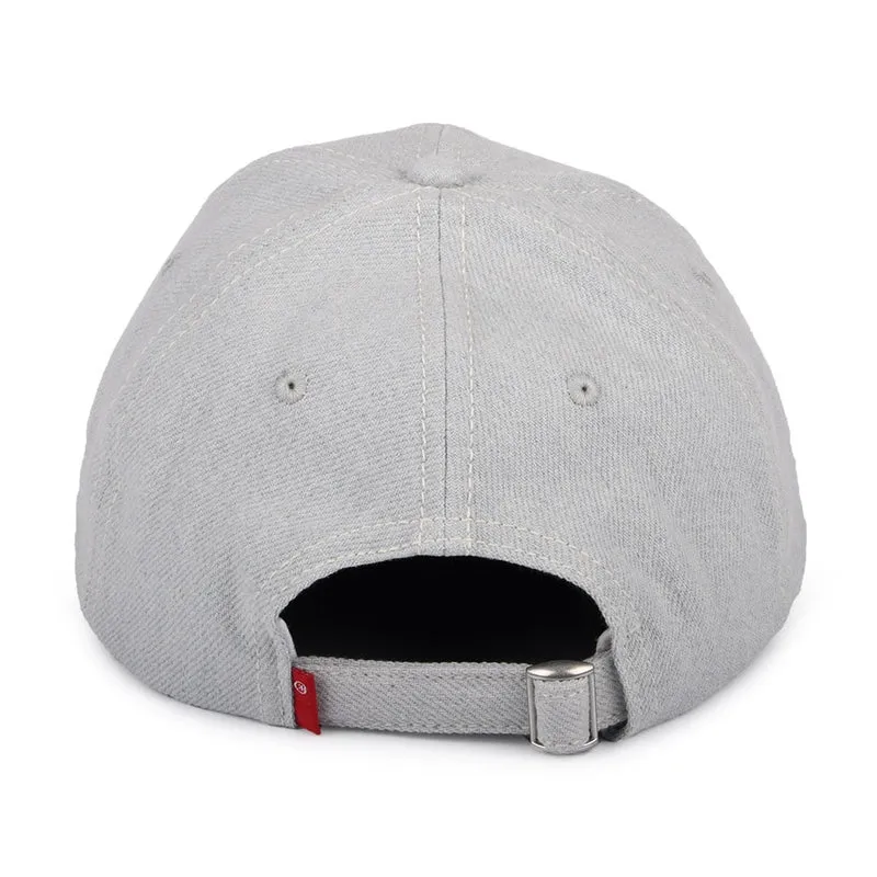 Casquette en Jean Recyclé avec Étiquette Vierge bleu clair LEVI'S
