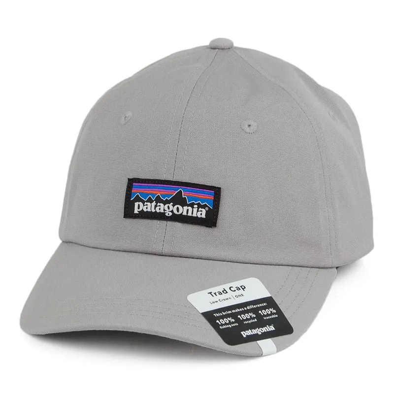 Casquette en Coton Bio P-6 Label Trad gris PATAGONIA