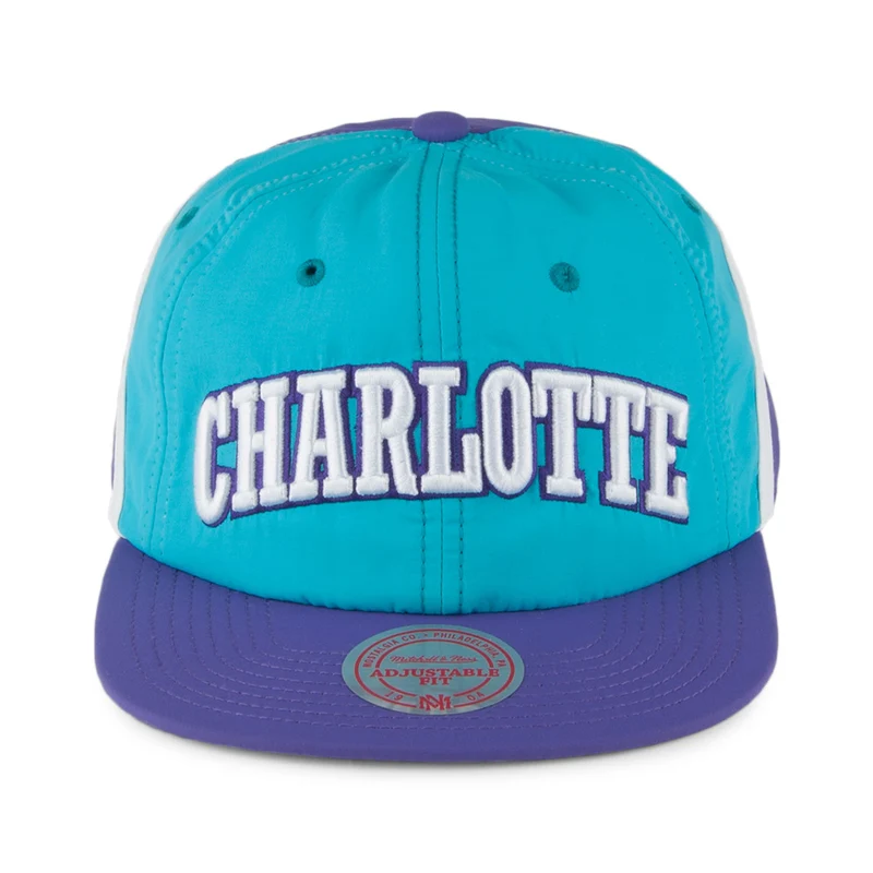 Casquette Snapback Anorak Charlotte Hornets bleu sarcelle-violet MITCHELL & NESS