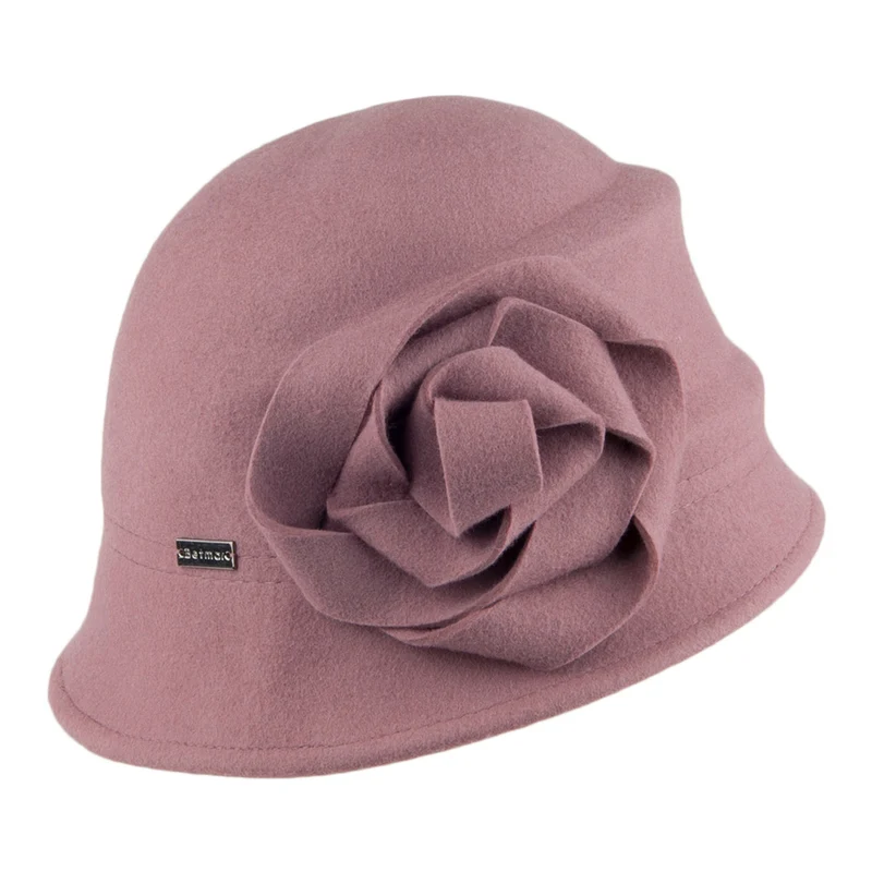 Chapeau Cloche Alexandrite rose pâle BETMAR