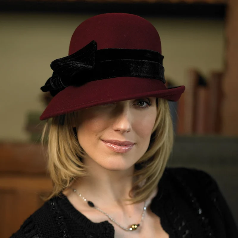 Chapeau Cloche en Laine Feutrée Bandeau en Velours Madeline bordeaux SCALA