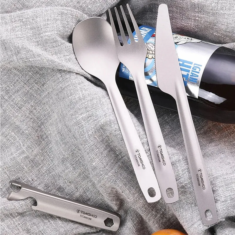 Ensemble de couverts en titane 4 en 1 "Tomshoo - 4-in-1 cutlery set"