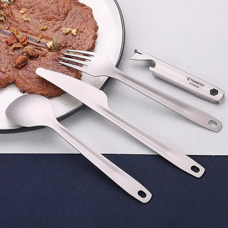 Ensemble de couverts en titane 4 en 1 "Tomshoo - 4-in-1 cutlery set"