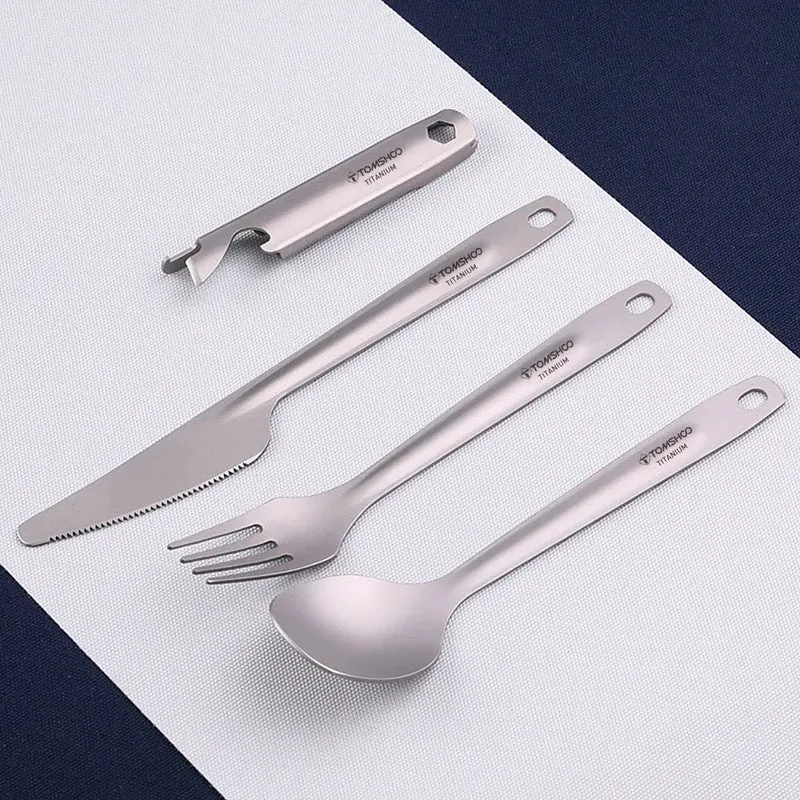 Ensemble de couverts en titane 4 en 1 "Tomshoo - 4-in-1 cutlery set"