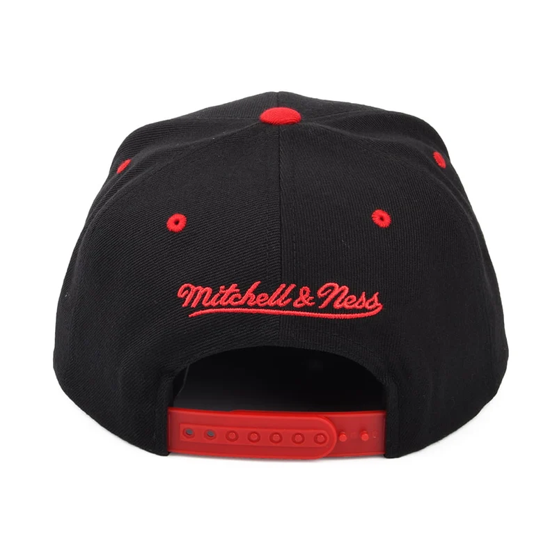 Casquette Snapback NBA HWC Team Arch Chicago Bulls noir-rouge MITCHELL & NESS