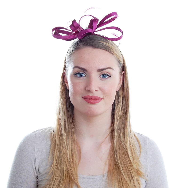 Chapeau Bibi en Satin groseille FAILSWORTH