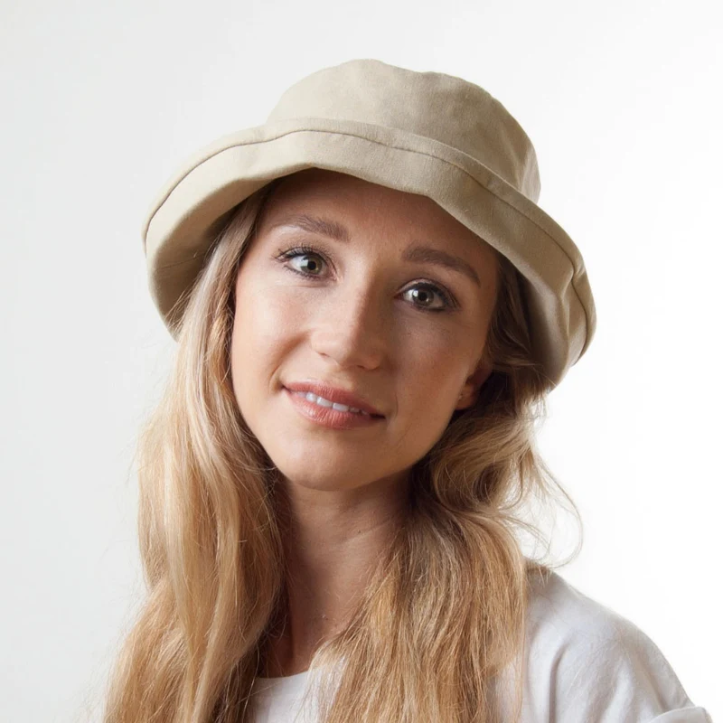 Chapeau Bob Pliable en Lin et Coton Arbres beige SUR LA TÊTE