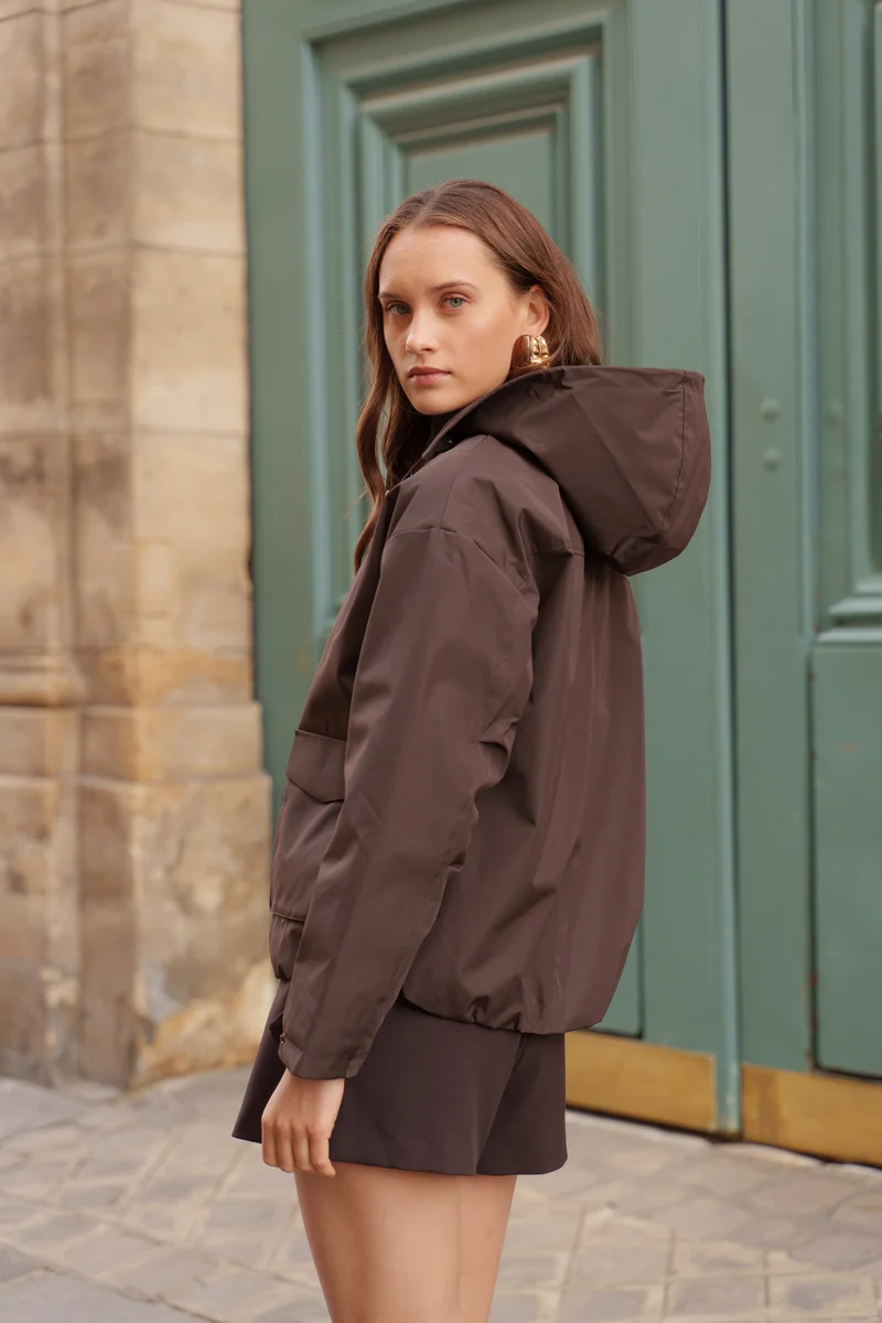 Veste imperméable fourrée à poches
