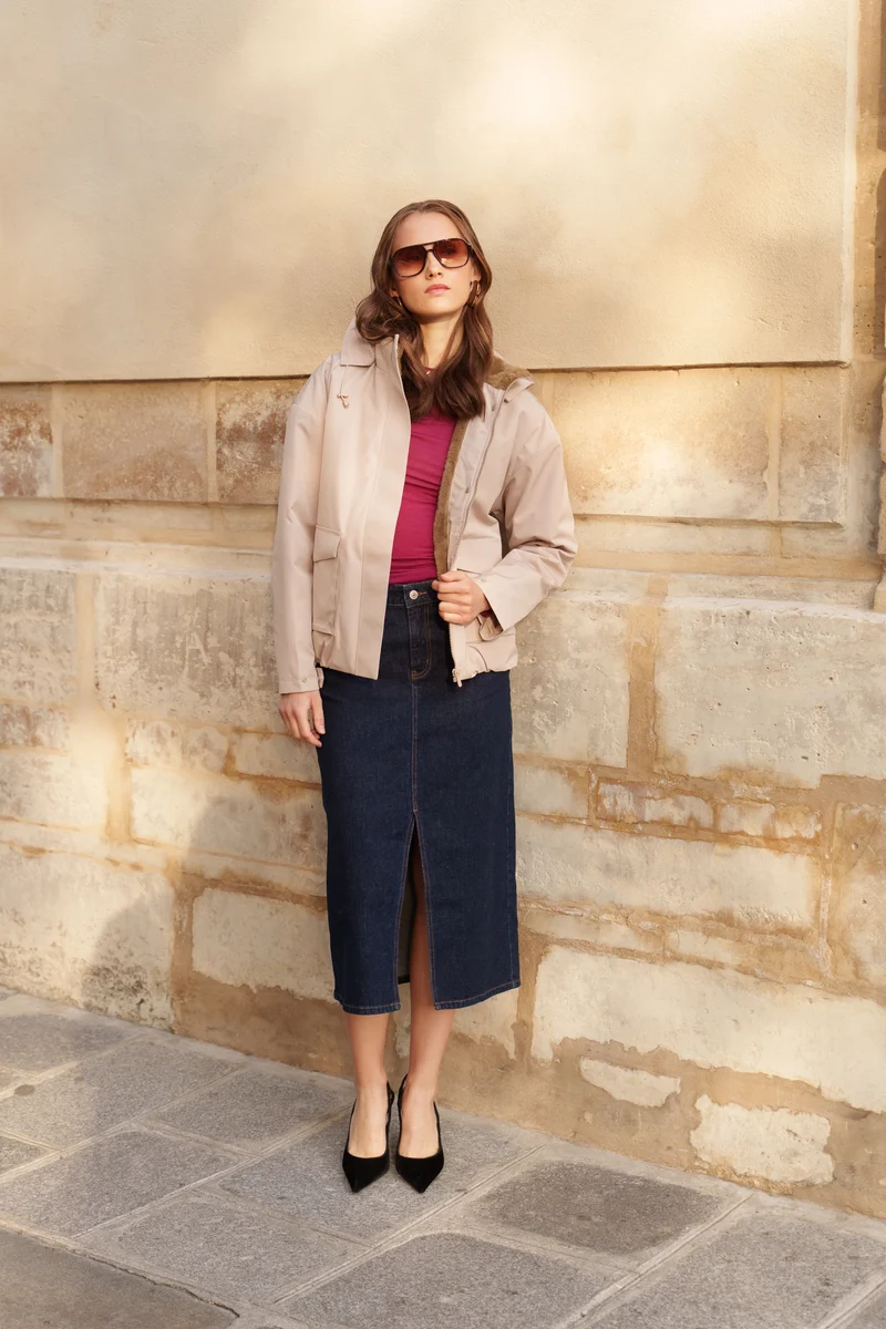 Veste imperméable fourrée à poches