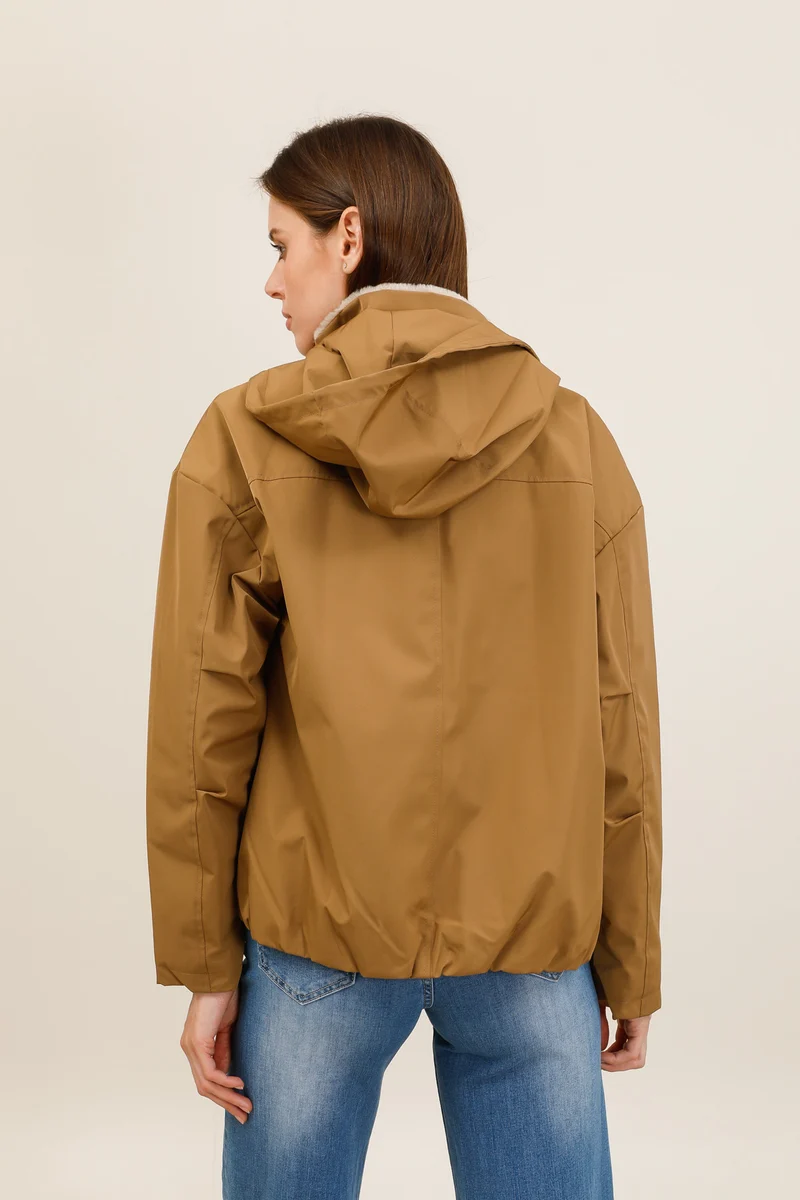 Veste imperméable fourrée à poches
