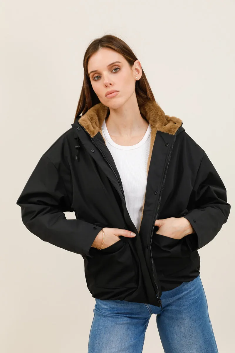 Veste imperméable fourrée à poches