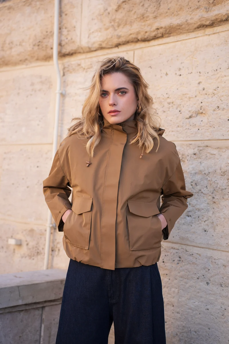 Veste imperméable à poches