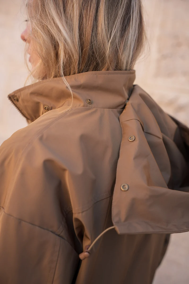 Veste imperméable à poches
