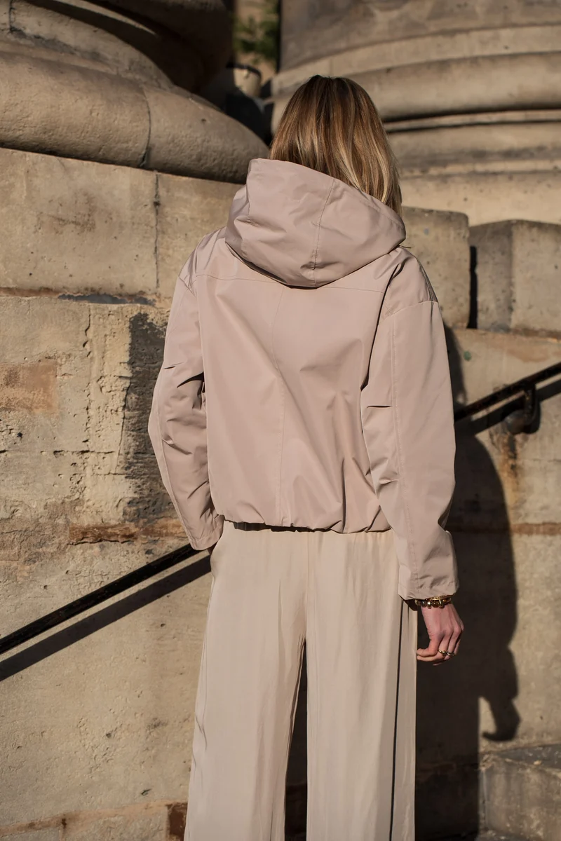 Veste imperméable à poches