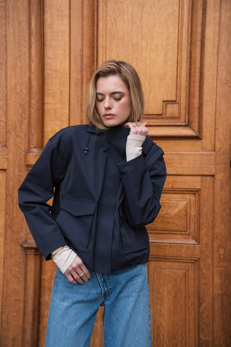 Veste imperméable à poches