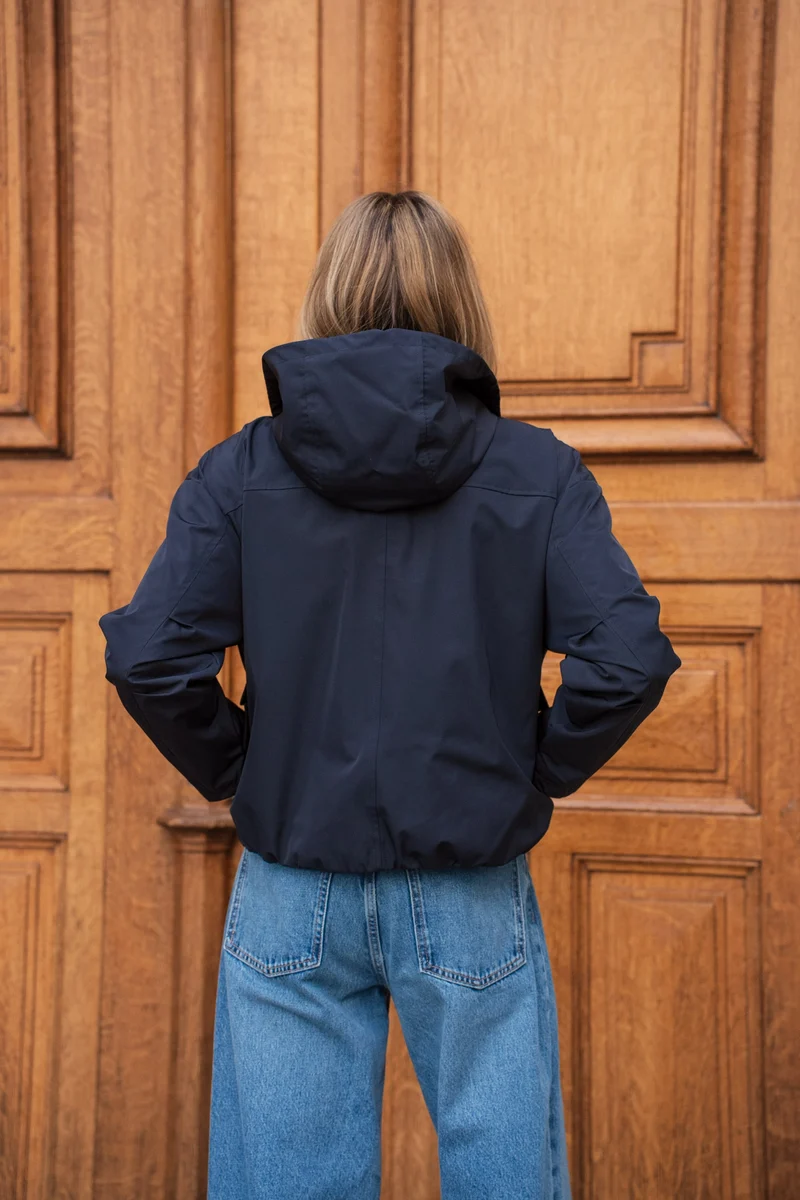 Veste imperméable à poches