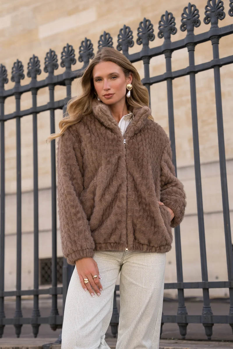 Veste en fausse fourrure effet tressé