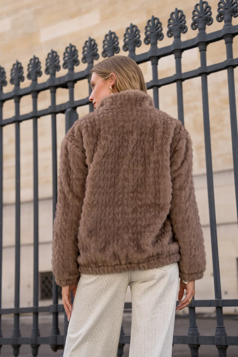 Veste en fausse fourrure effet tressé