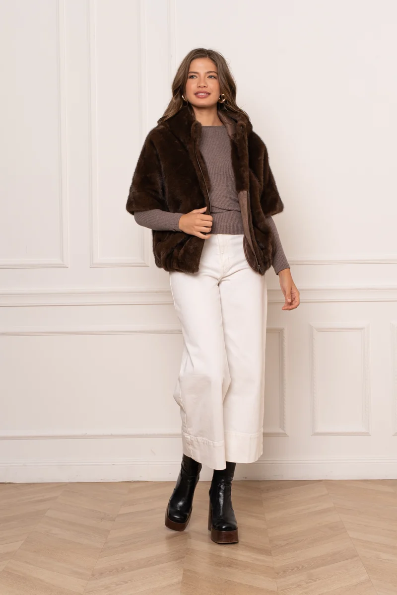 Veste fourrure manches courtes