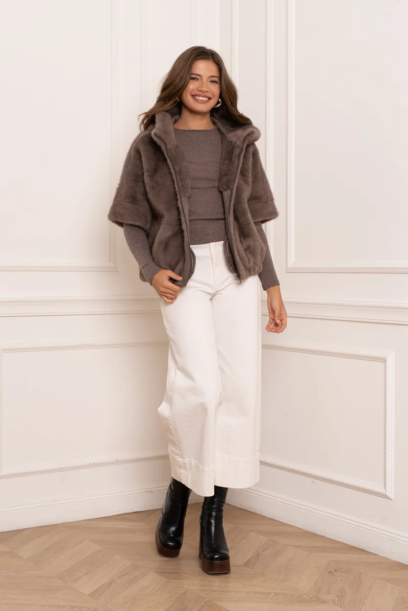 Veste fourrure manches courtes