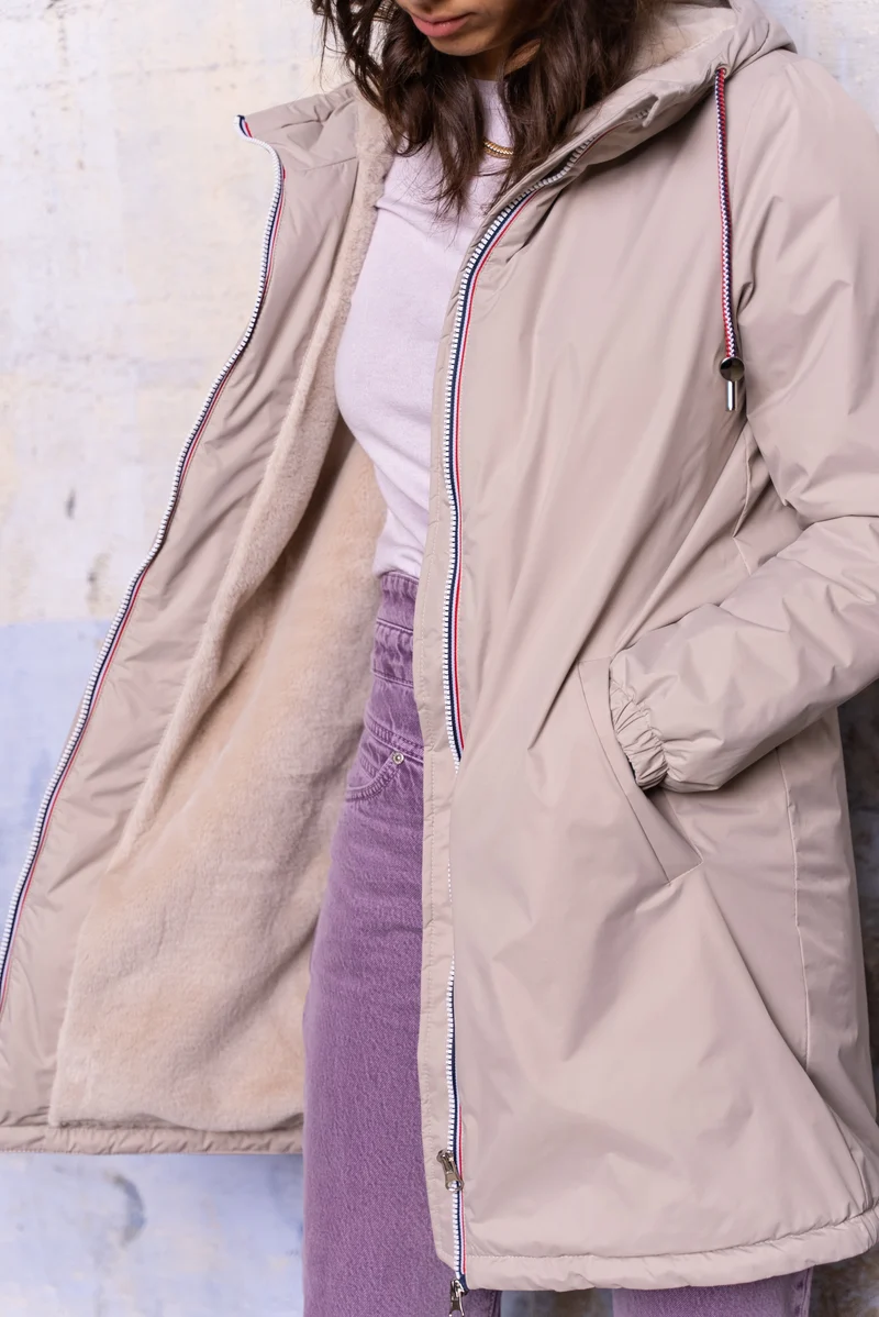 Imperméable fourré long avec cordon