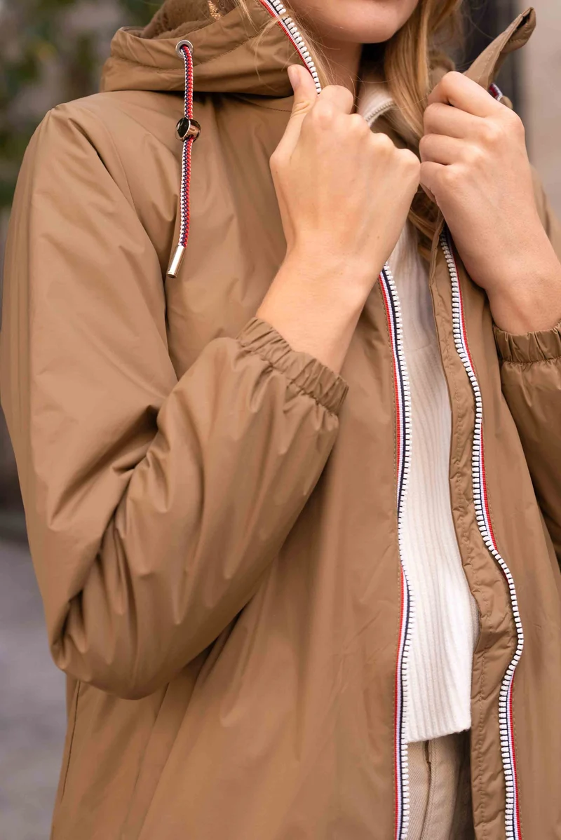 Imperméable fourré long avec cordon