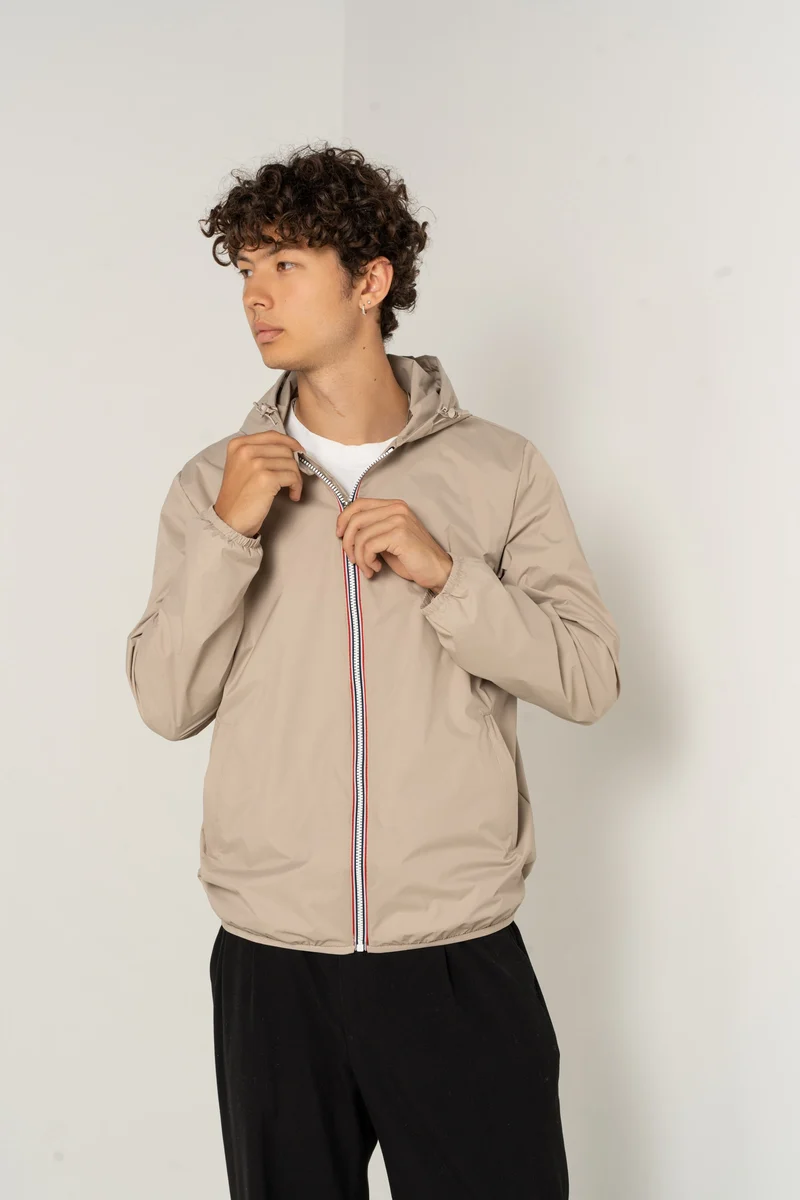 Imperméable court